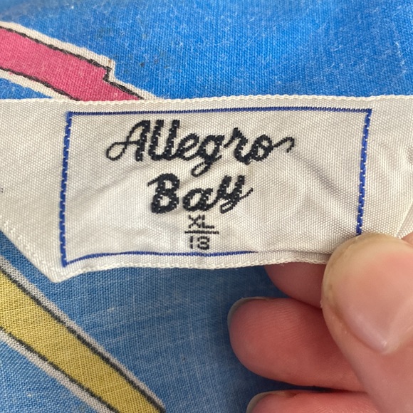 Vintage 80’s Button-Up T-Shirt - Picture 9 of 10